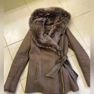 Gorgeous real shearling coat. Great condition. Super soft and comfortable